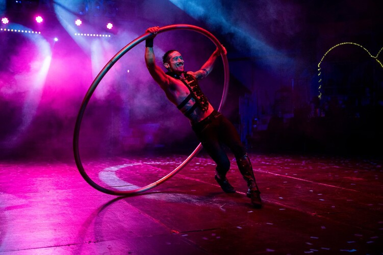 CyriousAcobatics, acrobat in Sunshine Coast, photo 3