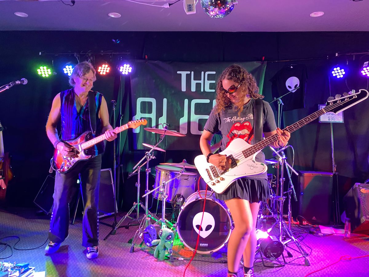 The Aliens, cover band in Sunshine Coast