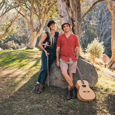 JC and the Tree, musical duo in Sunshine Coast, photo 2