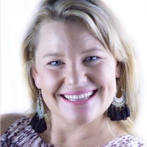 Australian Survivor Runner up Tara Pitt, keynote speaker in Sunshine Coast, photo 2