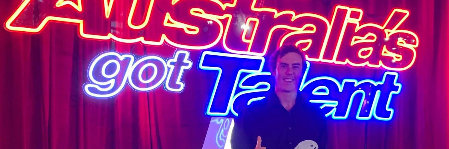 Tom Stewart Magic, magician in Sunshine Coast, photo 3