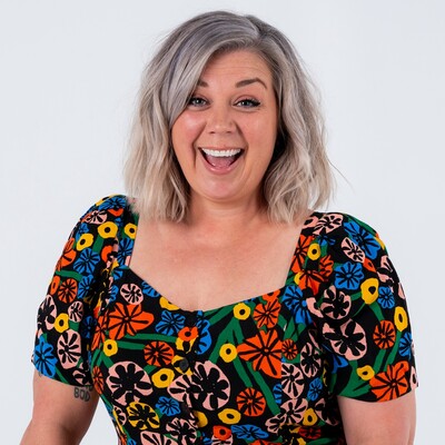Nicky Wilkinson, mc-master of ceremonies in Sunshine Coast, photo 2