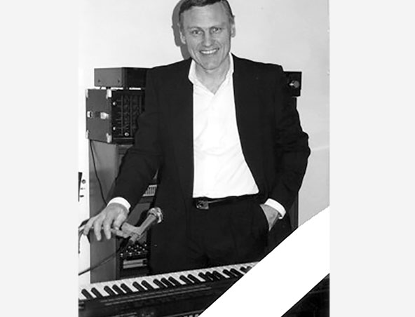 Bob Brown, musical soloist in Sydney