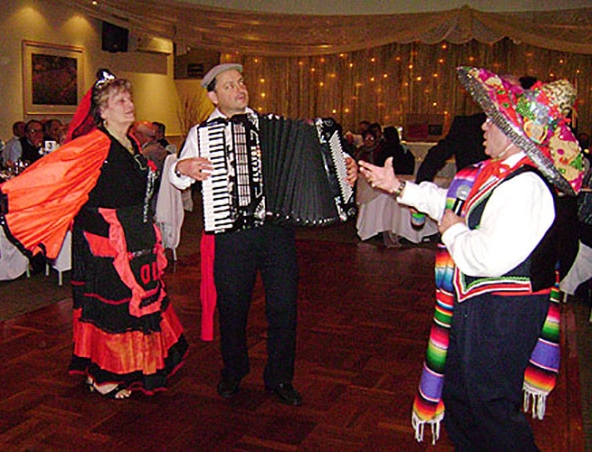 Sydney Piano Accordion Player B, live in Sydney, photo 2