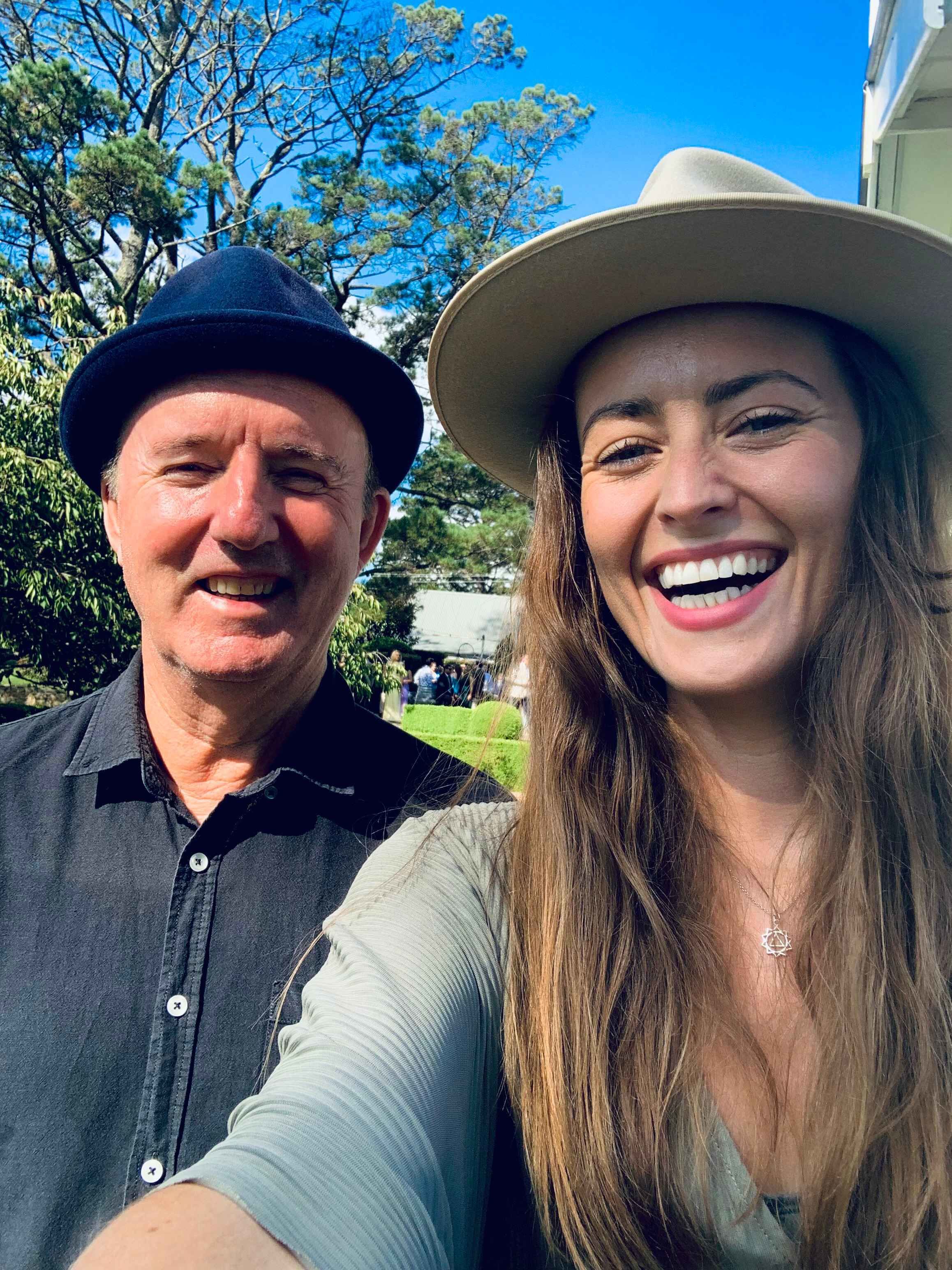 Aimés Duo, acoustic guitar and singer duo in Sydney