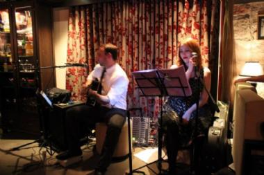 Miss Scarlett, acoustic guitar and singer duo in Sydney, photo 2