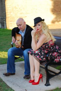 The Hollie Winter Duo, acoustic guitar and singer duo in Sydney