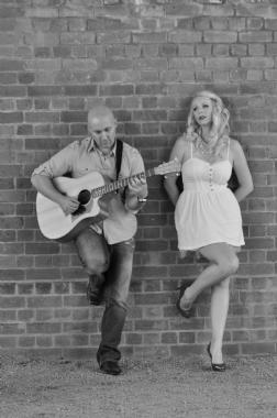 The Hollie Winter Duo, acoustic guitar and singer duo in Sydney, photo 2