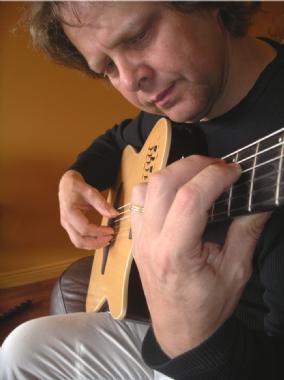 Dieter Kleemann, acoustic guitarist in Sydney