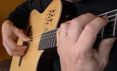 Dieter Kleemann, acoustic guitarist in Sydney, photo 2