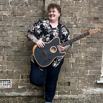 Ali Chisholm (chiz), singer in Sydney, photo 2