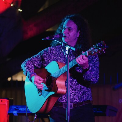 Erik Stripparo, singer-songwriter in Sydney, photo 2