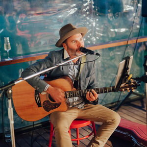 Gary Johns, singer in Sydney, photo 2