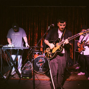 Josh Lloyd, singer-songwriter in Sydney, photo 2
