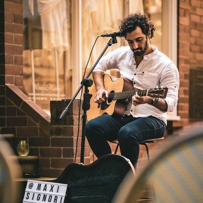 Maxi S., musical soloist in Sydney, photo 2