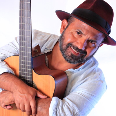 Richard Valdez, singer in Sydney, photo 2