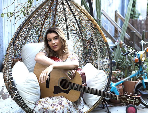 Georgia, musical soloist in Sydney, photo 2