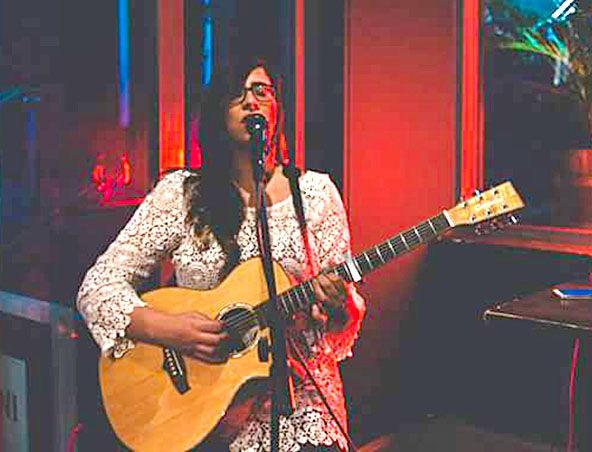 Justine, musical soloist in Sydney, photo 3