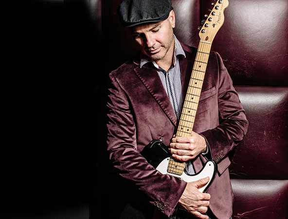 Mr Jonz, musical soloist in Sydney, photo 2