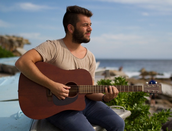 Nat, musical soloist in Sydney, photo 2