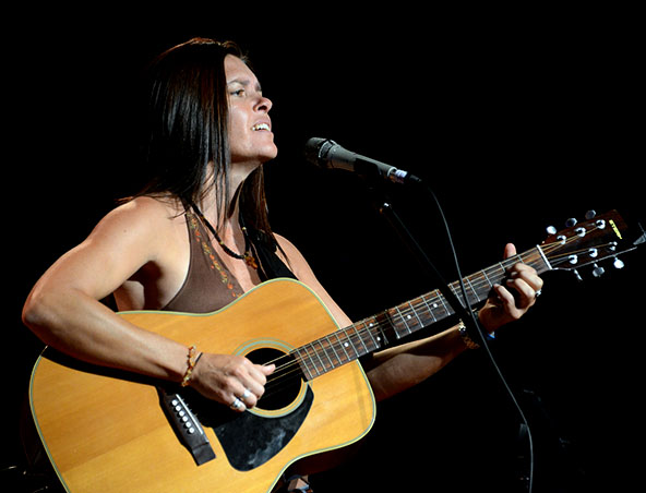 Nicole, musical soloist in Sydney