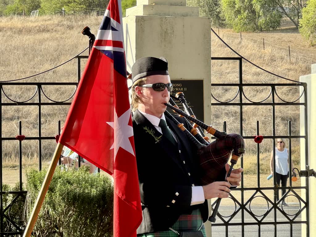 DJC Bagpiping, bagpiper in Sydney, photo 2