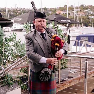 Pipers of Distinction, bagpiper in Sydney, photo 2