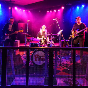 Finn, band in Sydney, photo 2