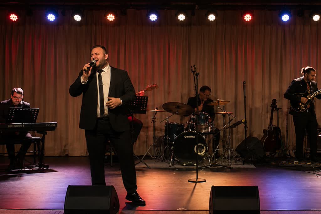 Swinging Christmas, big band in Sydney