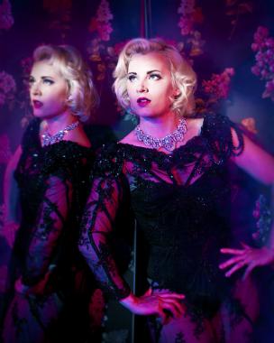 Danica Lee, cabaret dancer in Sydney, photo 2
