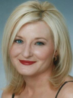 Dorathy Cooper, cabaret singer in Sydney