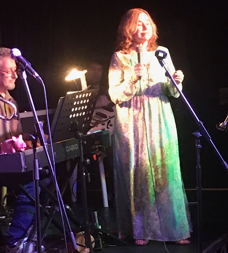 Sharon Hayes, cabaret singer in Sydney