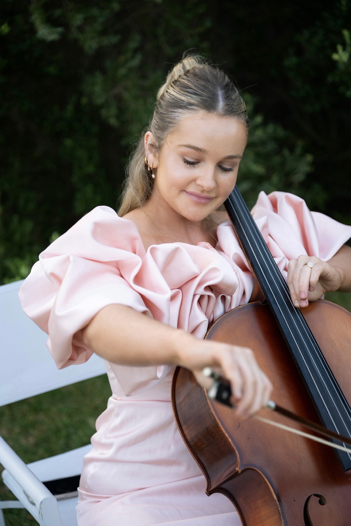 Elizabeth, cello player in Sydney