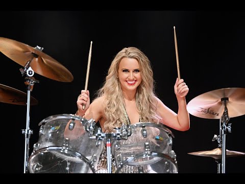 Christie Lamb, singer in Sydney, photo 2