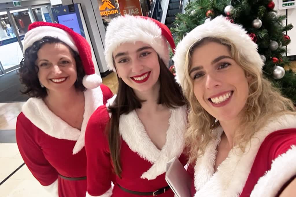 Voices of Christmas, christmas carolers in Sydney
