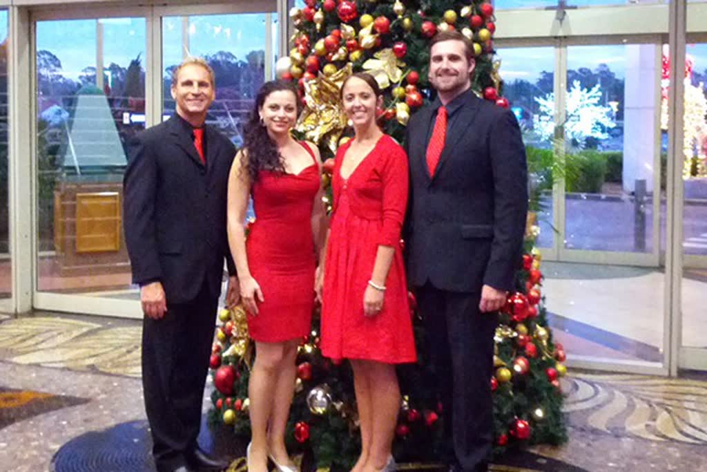 Voices of Christmas, christmas carolers in Sydney, photo 2