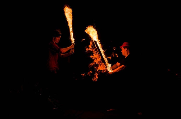 Circaholics Anonymous, fire performer in Sydney, photo 3
