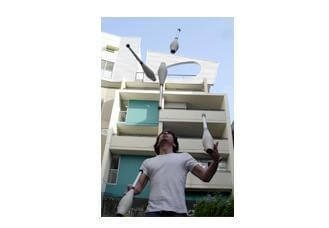 Hilarious Jugglers, circus act in Sydney
