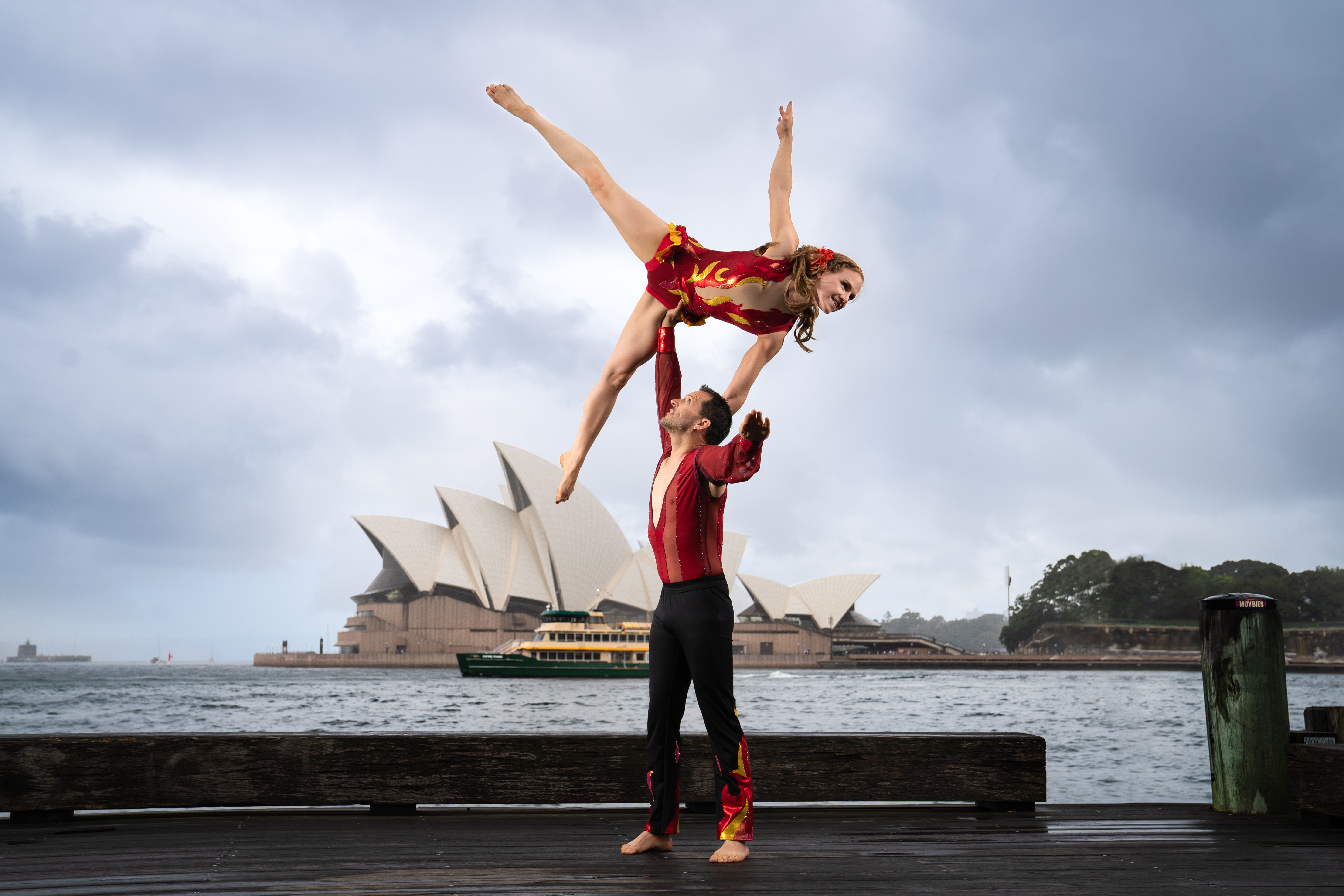 Suzie Q and Toby J, acrobat in Sydney