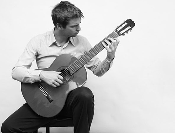 Matthew, classical guitarist in Sydney