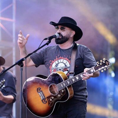 Ronnie Joudo, country singer in Sydney, photo 2