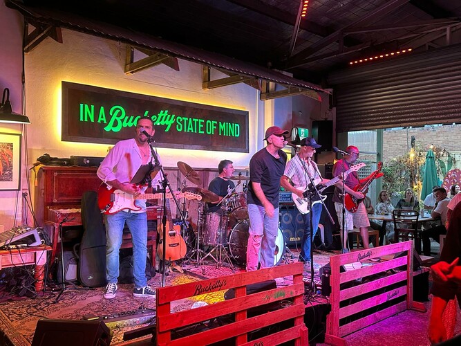 Higher Ground, cover band in Sydney, photo 3