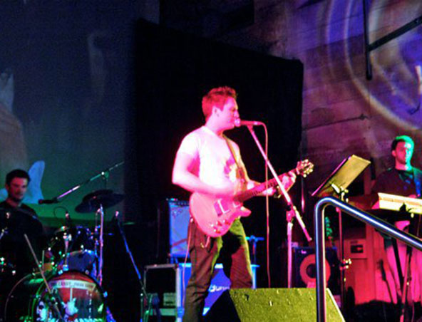 Ulterior Motive, cover band in Sydney, photo 3