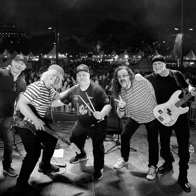 UpandAway, cover band in Sydney, photo 2