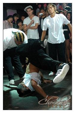 Alive Dancers, live in Sydney, photo 3