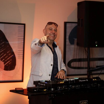 Dj Steve De, live in Sydney, photo 2