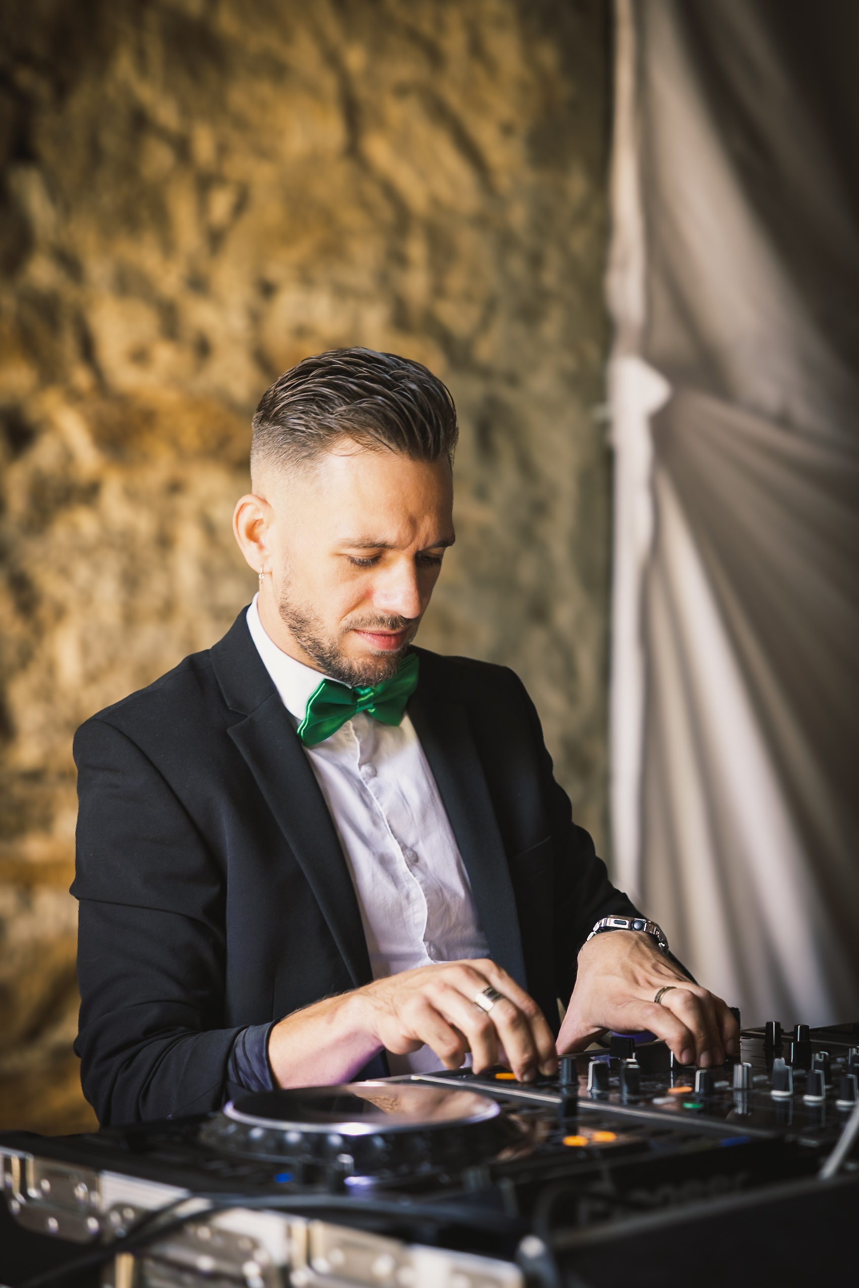 Dnzy, dj in Sydney