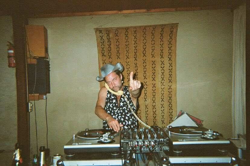 Don Crabb, dj in Sydney