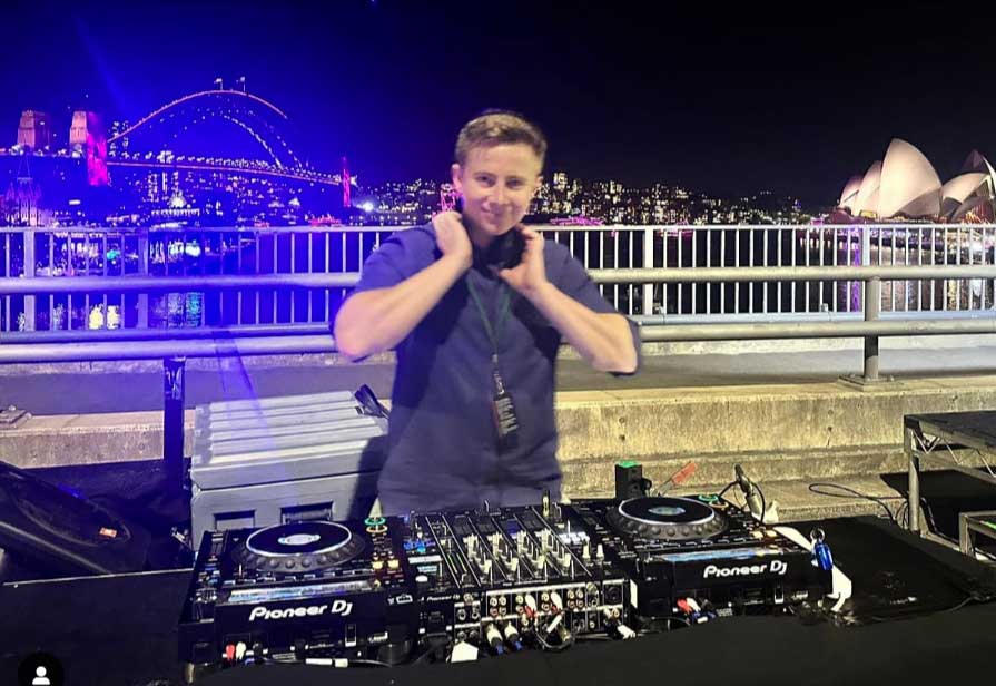Star DJ Hire, live in Sydney