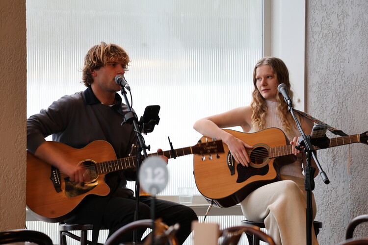 Andre and Alysha de, musical duo in Sydney, photo 3